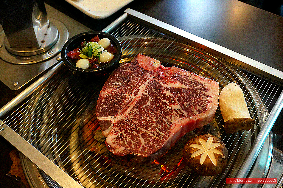 티본스테이크 맛집(더함 한우골) - 아시아투데이 [서비의 맛집] (화곡동맛집)한우 등심과 안심을 동시에..티본스테이크 맛집(더함 한우골)