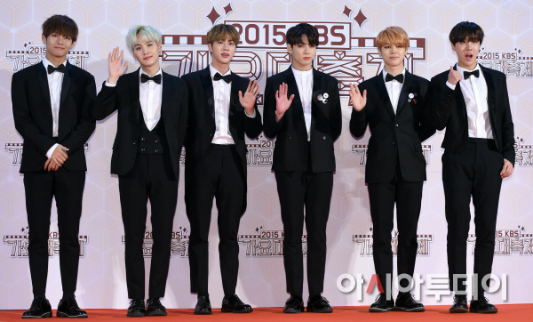 오늘자 리더 없이 가요대축제 나온 아이돌.BTS | 인스티즈