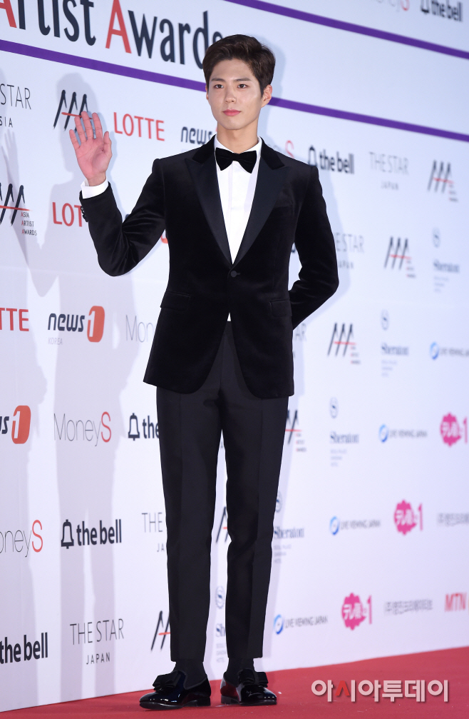 오늘자 서강준, 박보검 레드카펫 사진 | 인스티즈