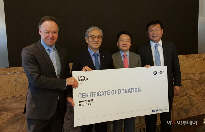 BMW그룹 코리아, 뮌헨서 전자부품연구원(KETI)에 BMW i3 기증