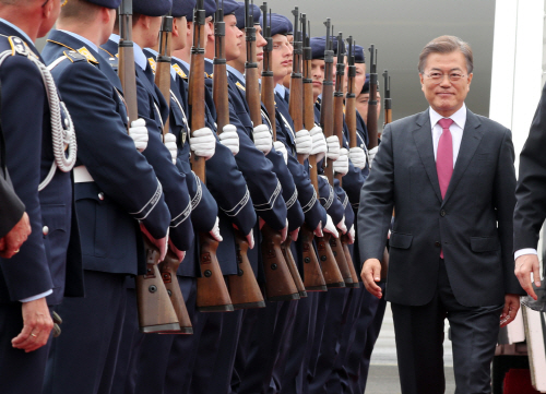 문재인 대통령 베를린 도착