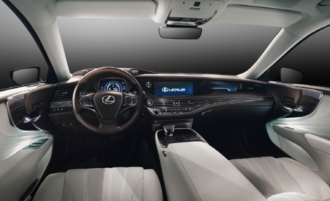 Lexus LS_Interior (1)