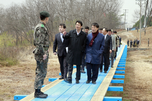 판문점 현장 점검하는 남북정상회담 준비위원들