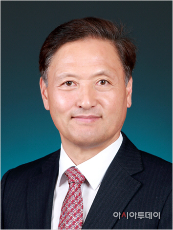 김현근 시인, 첫 시집‘백일홍, 꿈을 꾸다’출간