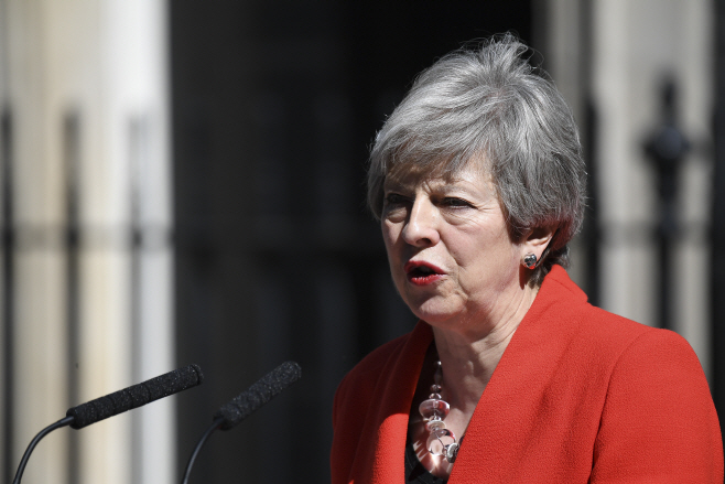 BRITAIN-LONDON-THERESA MAY <YONHAP NO-4828> (XINHUA)