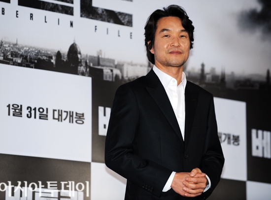 [포토]한석규 ‘액션연기는 쉽다 정신적인 압박이 힘들다’ - 아시아투데이