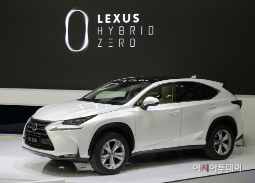2014 부산모터쇼_렉서스 NX 300h (1)