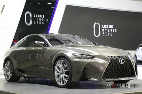 2014 부산모터쇼_렉서스 LF-CC (1)