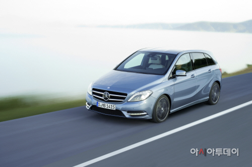 사진1-메르세데스-벤츠 B-Class