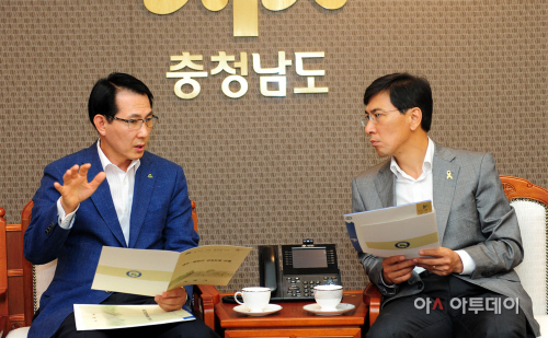 (서산)0714 이완섭시장 안희정지사 면담(2)