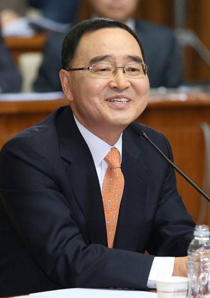 환한 표정의 정홍원 총리 후보자<YONHAP NO-0894>