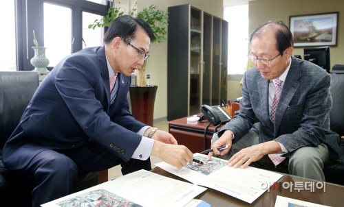 (서산)1001 이완섭 시장 이원종 위원장 면담