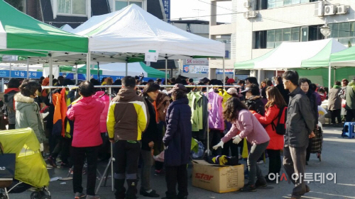 희망릴레이_바자회_&_협동나눔_프리마켓_사진2