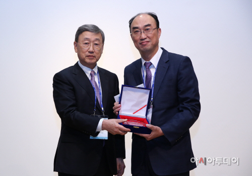 두산연강학술상__김형호 교수