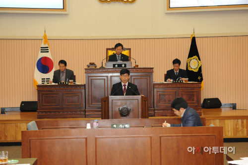 .전통시장 결의문 강광섭의원