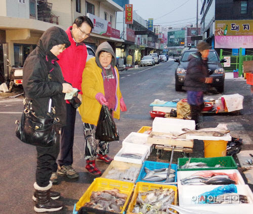 (서산)0102 이완섭시장 동부시장 방문(1)