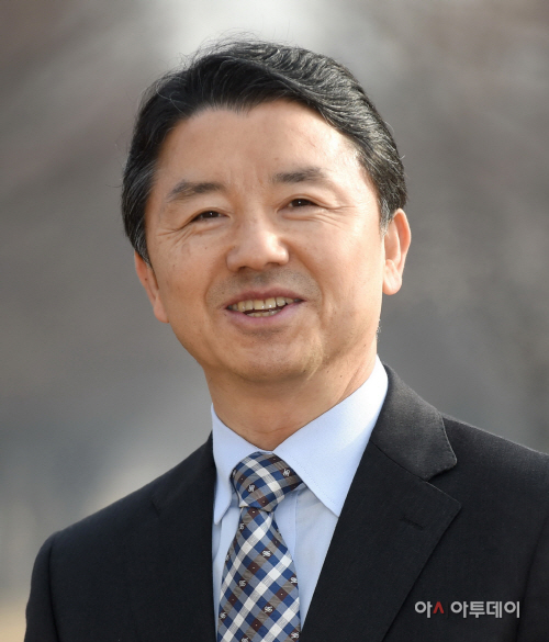 첨부사진3-제 20대 신임 국 립산림과학원장 사진3
