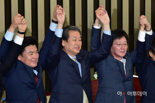 [포토] 새누리당 신임 유승민 원내대표-원유철 정책위의장