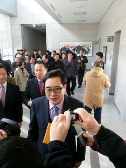 공직선거법위반 혐의로 기소된 김선교 양평군수가 수원지법 여