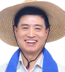 김덕만 밀집모자파란수건