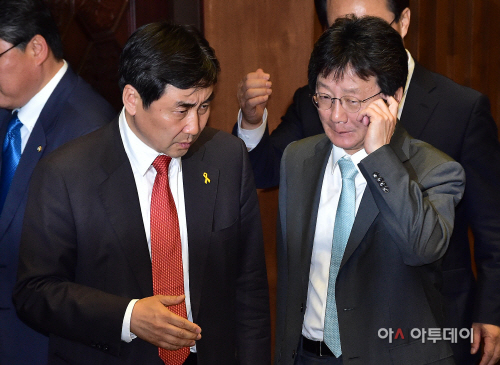 [포토]  심각한 대화 나누는 유승민-이종걸