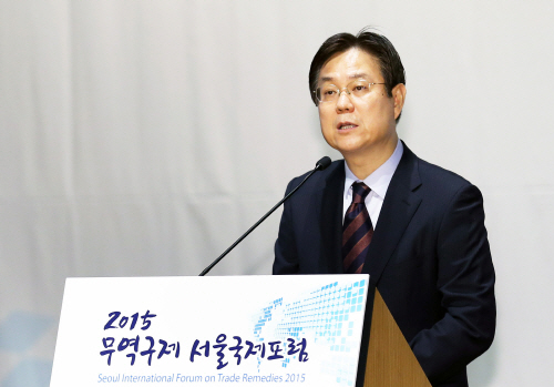 축사하는 이관섭 차관