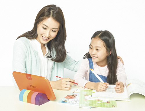 [교원그룹-보도사진] 스마트 빨간펜 공부 이미지