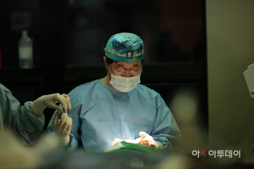 유티플봄성형외과