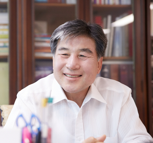 민선 6기 역대 가장 치열한 경쟁을 뚫고 민선시장 3선에 당선된