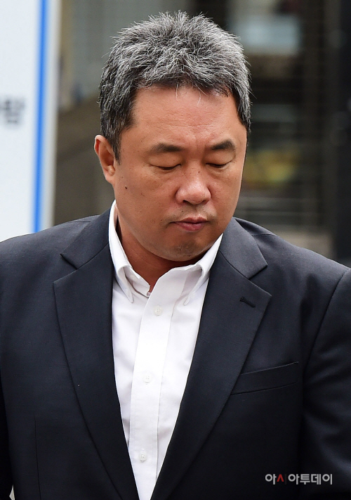 [포토] 고개 숙인 전창진 감독