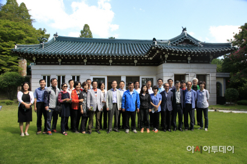 진해구 간부공무원, 군항문화탐방하며 관광마인드 제고