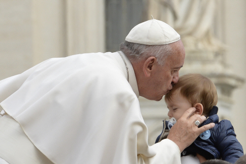 VATICAN-POPE-AUDIENCE <YONHAP NO-3024> (AFP)