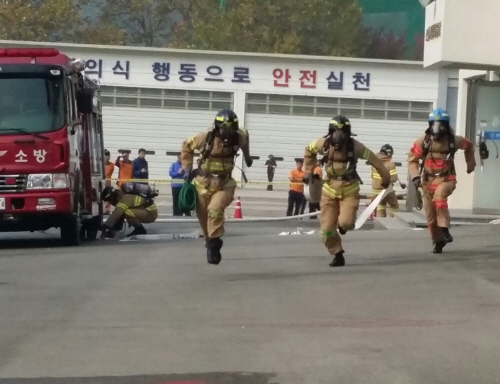 15.10.16소방기술경연대회 종합우승1 (1)
