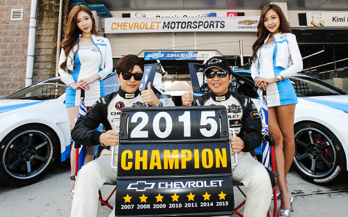 쉐보레 레이싱팀_2015 시즌 종합우승4 (1)