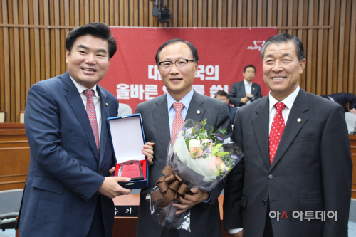 우수의원 선정