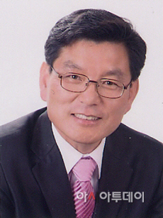 부산교육청 감사관 임용후보자로 이일권 전 교육의원 결정