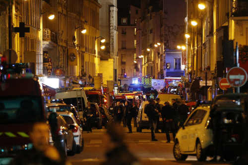 FRANCE-ATTACKS-PARIS <YONHAP NO-0666> (AFP)