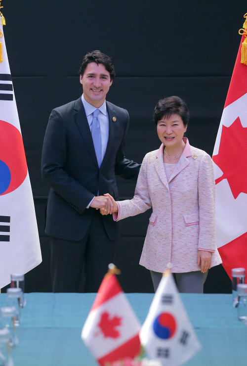 박 대통령, 트뤼도 캐나다 총리와 정상회담