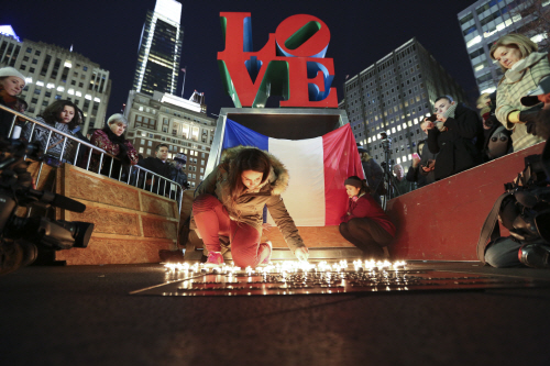 France Paris Attacks Philadelphia <YONHAP NO-1429> (AP)