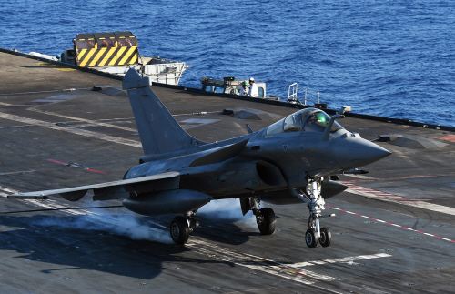 FRANCE-SYRIA-ATTACKS-DEFENCE-CARRIER <YONHAP NO-2596> (AFP)