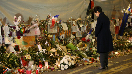 박 대통령, 파리 테러 희생자 추모