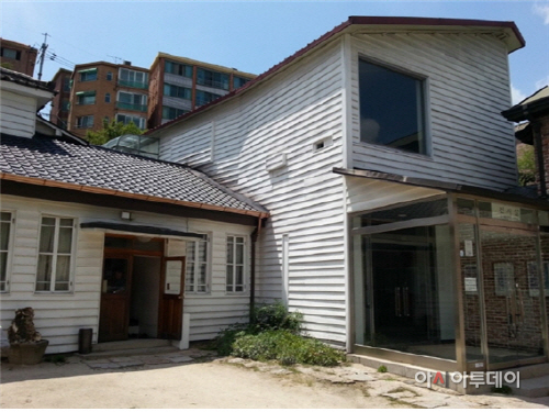 지지옥션