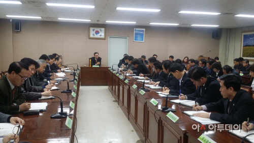 이성인권한대행