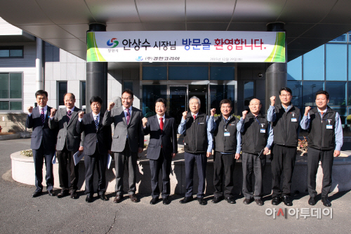 안상수 시장, 경한코리아 방문