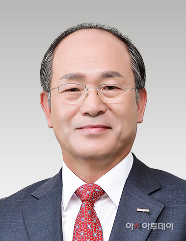 정연대사장님_프로필03_s