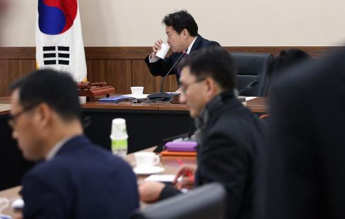속타는 선거구획정위