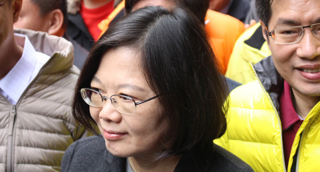 벌써 총통 대접받는 차이잉원 