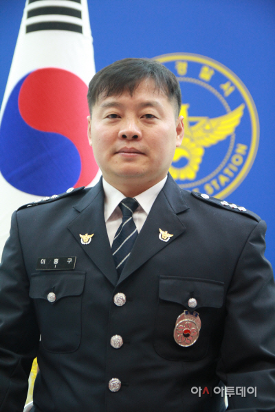 이홍구 사진