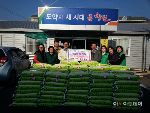 동서식품(주), 설맞아 사랑의 쌀 기탁