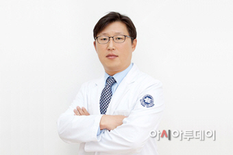 윌스 척추센터 최경철 병원장